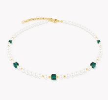 Load image into Gallery viewer, Cocktail Pearls Necklace Emerald