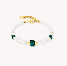 Load image into Gallery viewer, Cocktail Pearls Bracelet Emerald