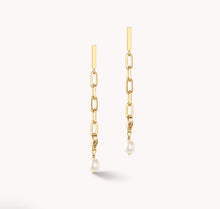 Load image into Gallery viewer, Modern chain earrings with freshwater pearl charms gold