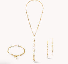 Load image into Gallery viewer, Modern chain bracelet with freshwater pearl charms gold