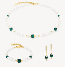 Load image into Gallery viewer, Cocktail Pearls Necklace Emerald
