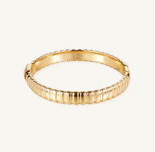Load image into Gallery viewer, Structure Bangle Gold
