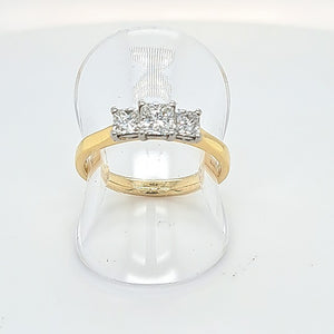 18ct Yellow Gold 3 Stone Princess Cut Diamonds in a White Gold Claw setting Ring