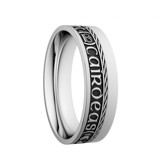 Comfort Fit Grá Dilseacht Cairdeas Wedding Ring with Single Rail