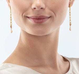 Modern chain earrings with freshwater pearl charms gold