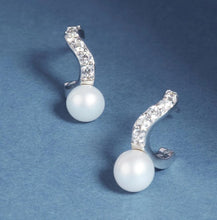 Load image into Gallery viewer, EARRINGS PONZA CREOLO - WITH FRESHWATER PEARL AND WHITE ZIRKONIA
